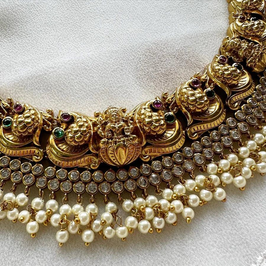 Antique matte Peacock row AD cushion gutta short set