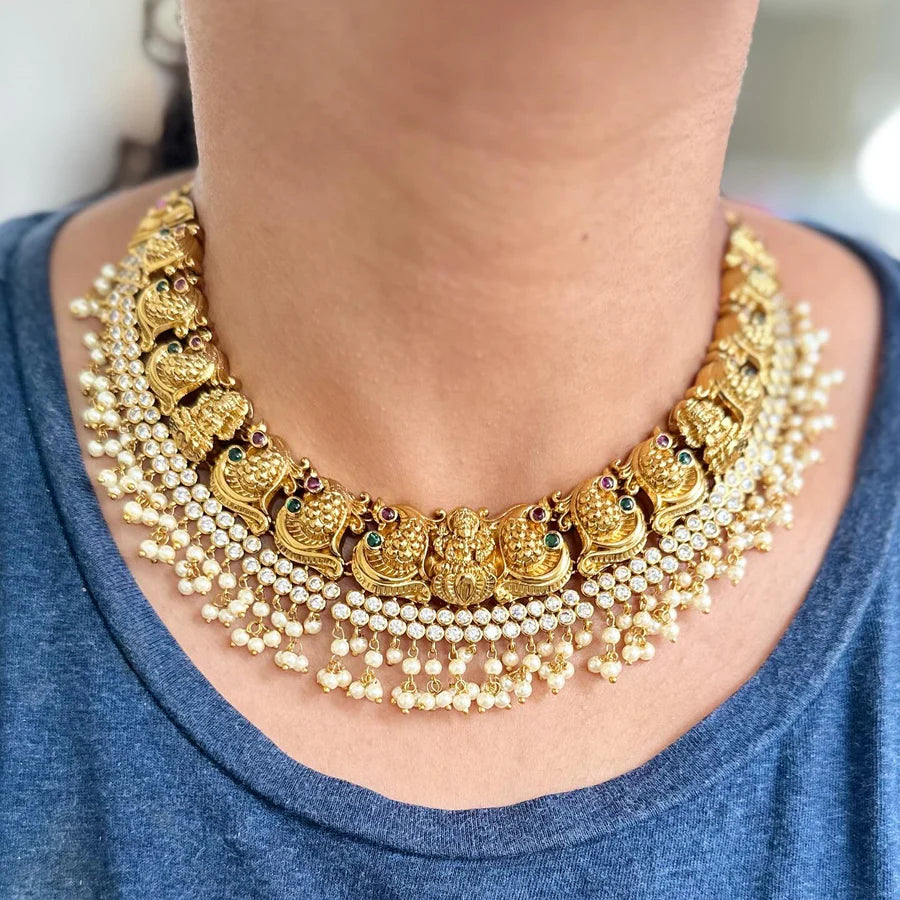 Antique matte Peacock row AD cushion gutta short set