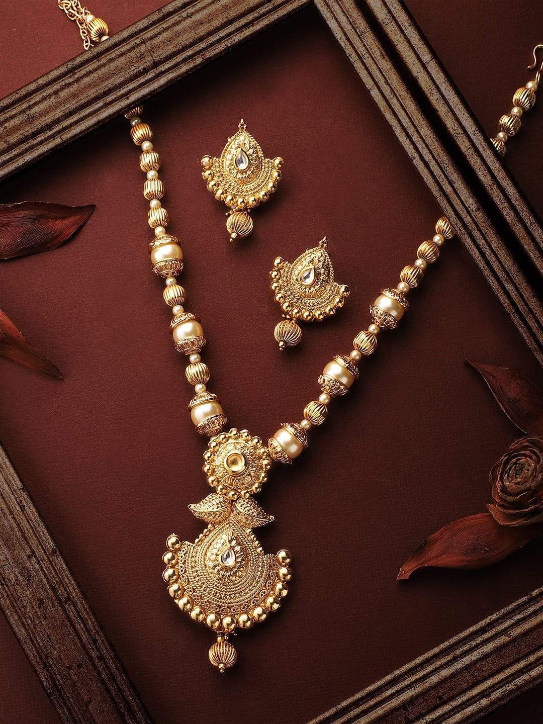 Traditional Handcrafted Gold Toned Kundan Embellished With Pearl And Gold Filigree Beads Necklace Set