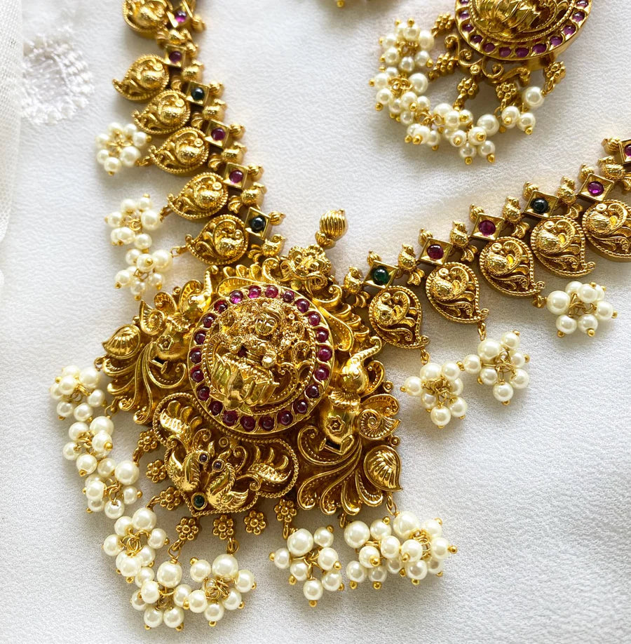 Antique matte laxshmi gajendra kemp short set