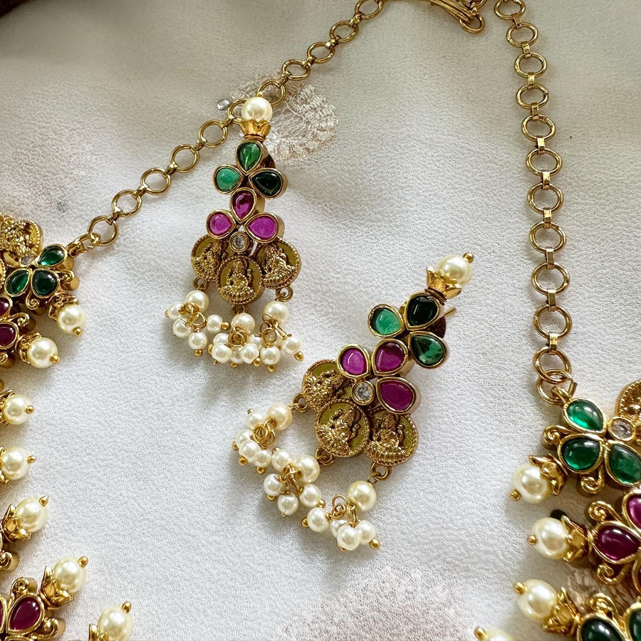 Premium quality, antique matte finish, pearl studded kemp short set.