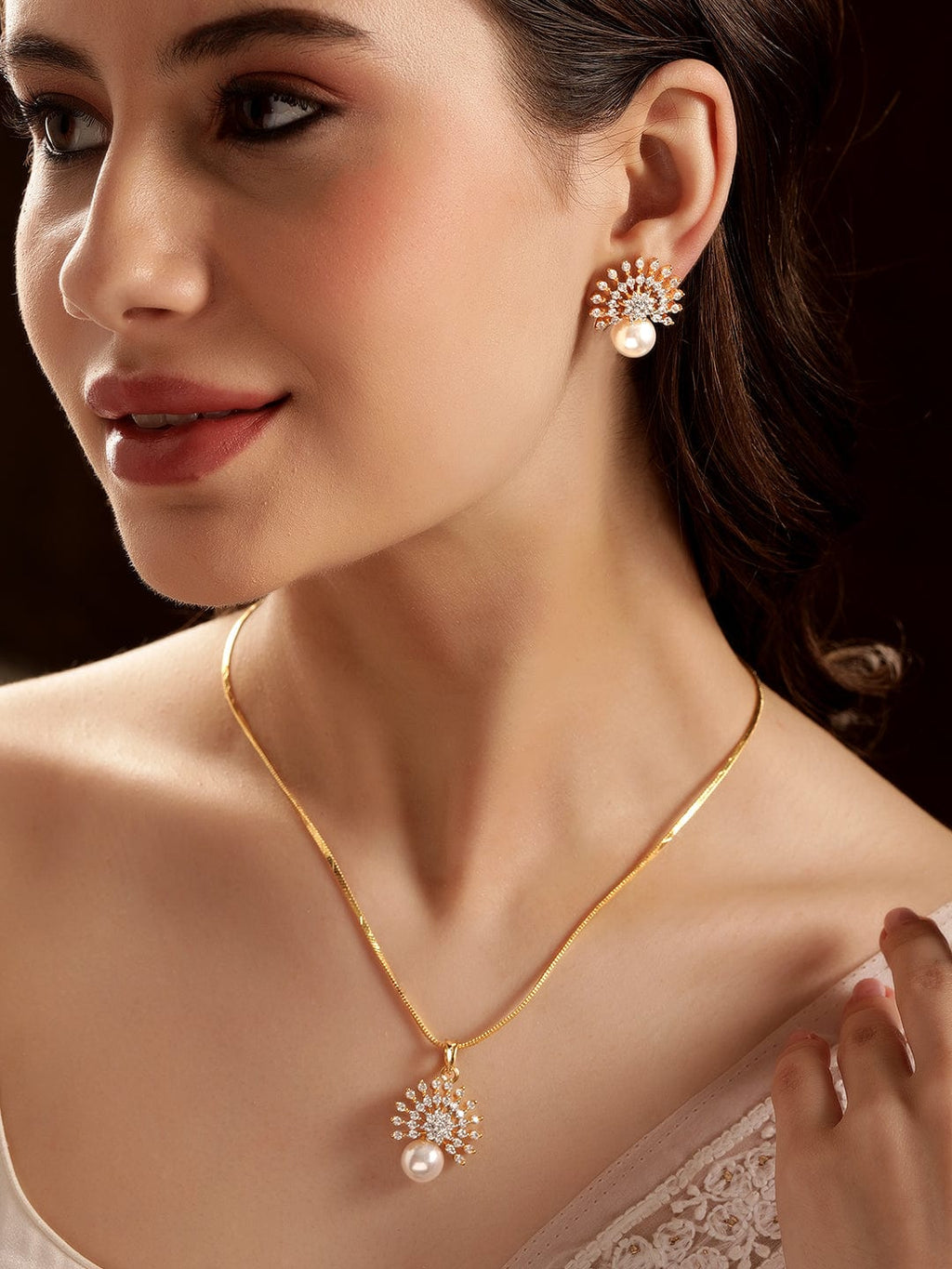 Gold Plated Pave Zirconia & Pearl Studded Radiant Pendant Set