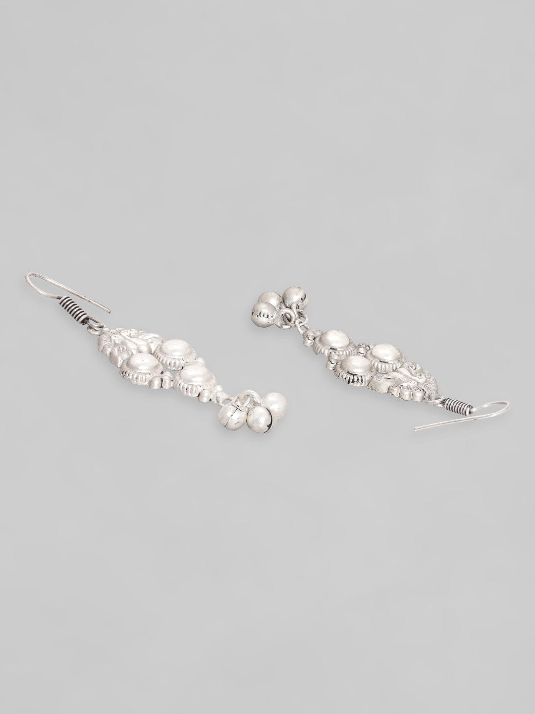 Silver Oxidised Necklace Set With Gold Toned Studded Kundan