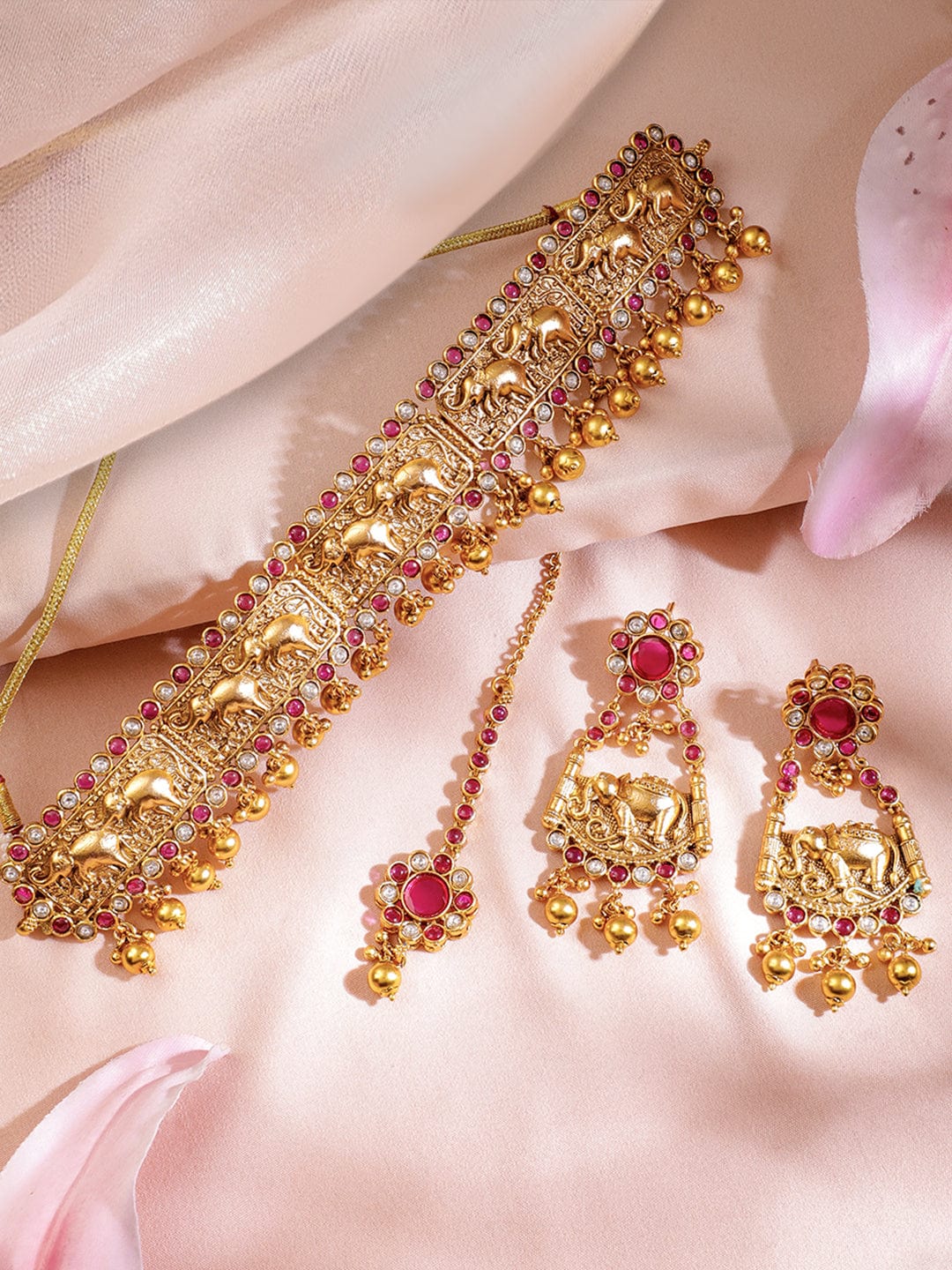 Gold-Plated Choker set Ensemble for Classic Style